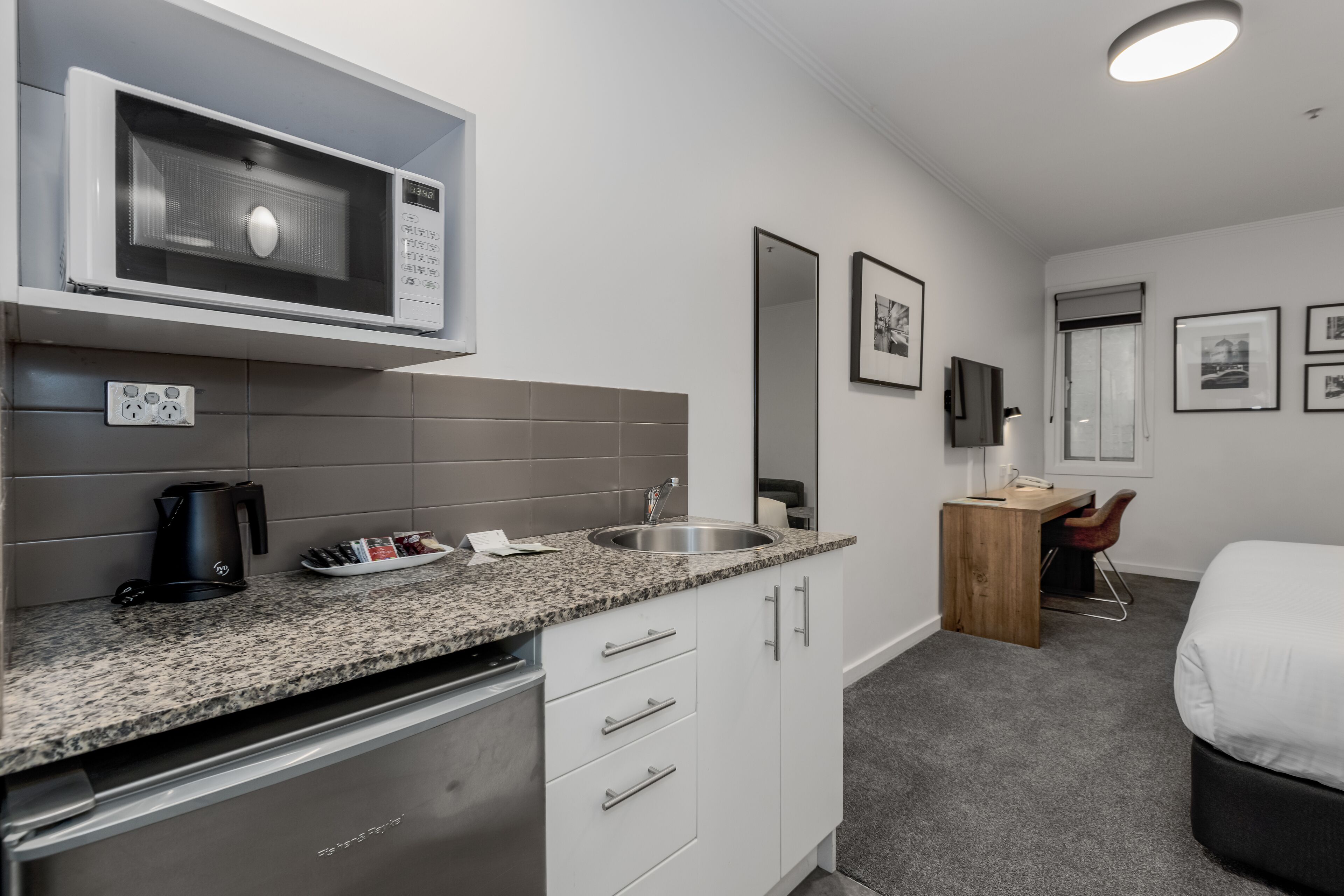 king studio plus | minibar