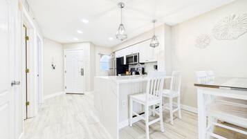 Premium Condo, Balcony, Ocean View (Gulf Front) | Private kitchen