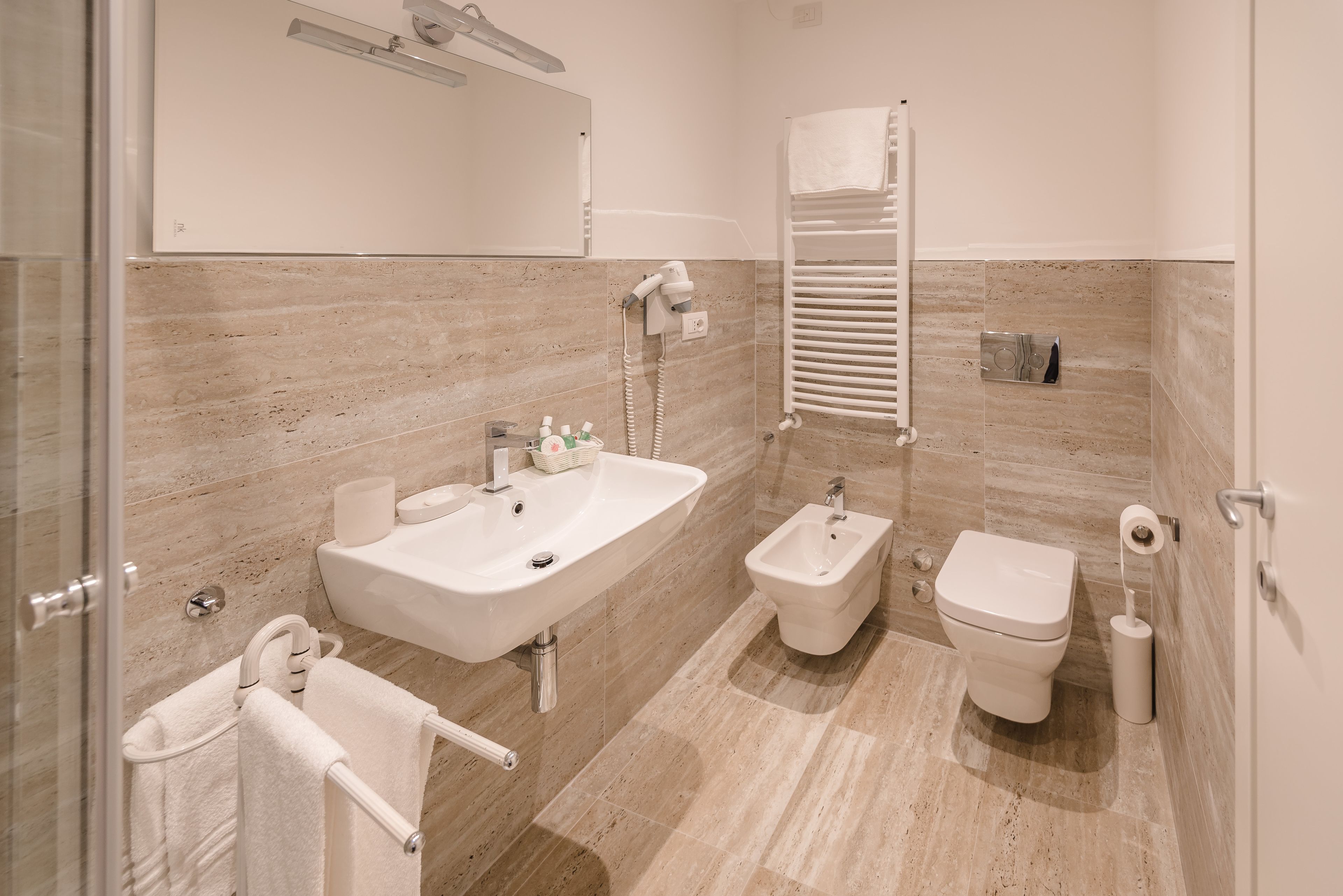 triple room, sea view | bathroom | free toiletries, hair dryer, slippers, bidet