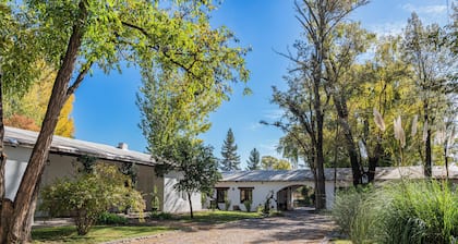 Postales Finca & Bodega by DOT Boutique