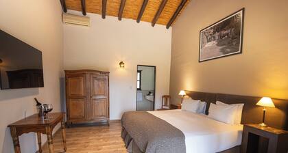 Postales Finca & Bodega by DOT Boutique