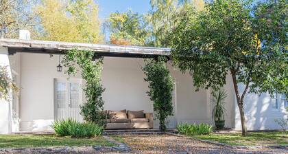 Postales Finca & Bodega by DOT Boutique