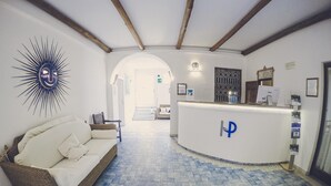 Reception - Papillo Hotels & Resorts Borgo Antico (Olbia)