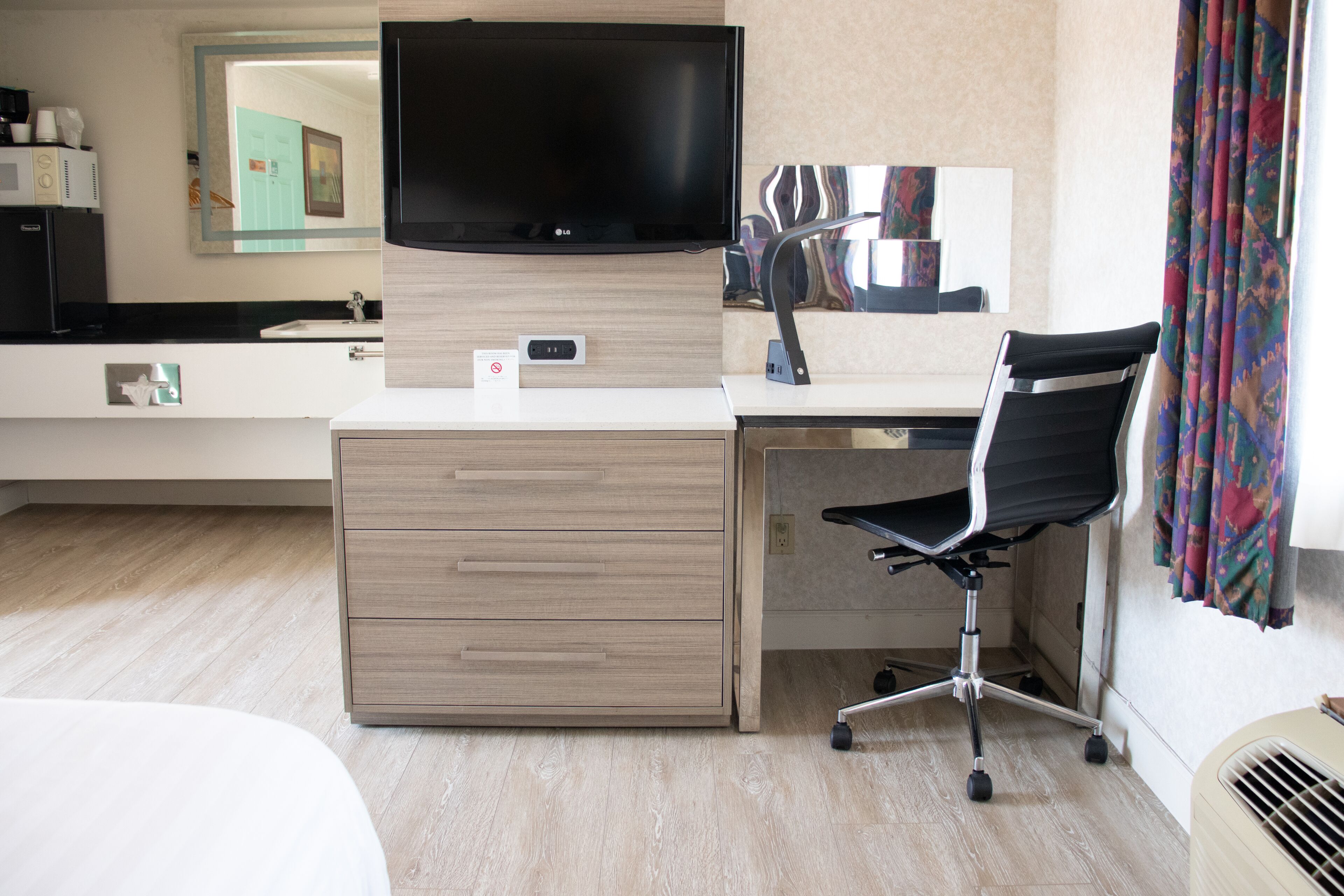 Photo - Discovery Inn