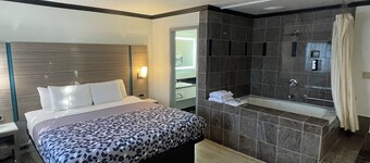 Discovery Inn
