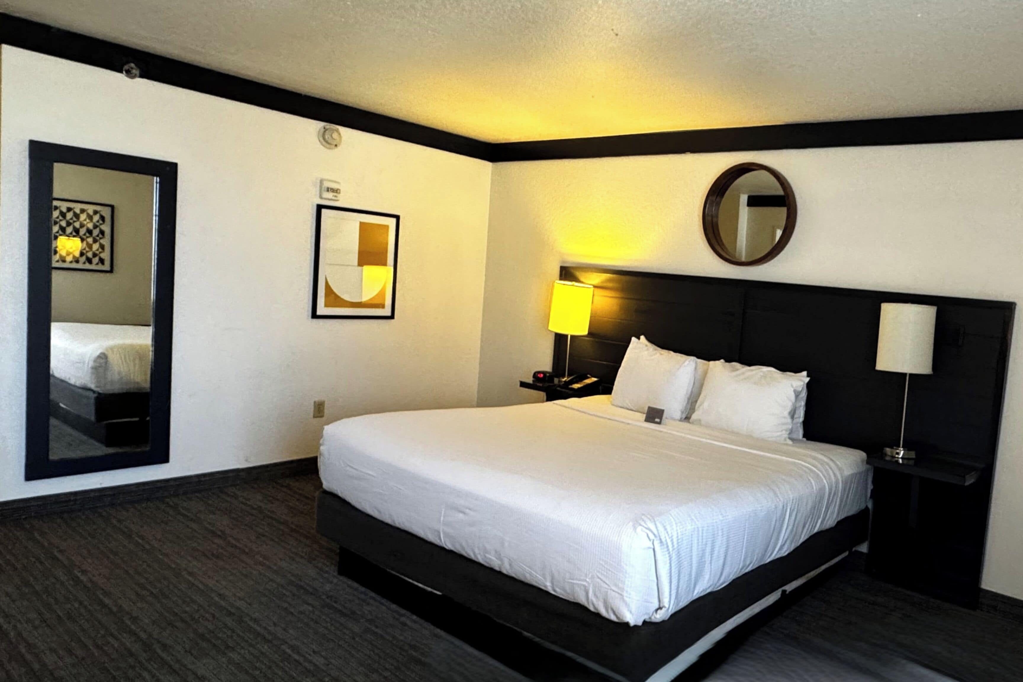 Coffres-forts dans les chambres, chambres insonorisées, Wi-Fi gratuit