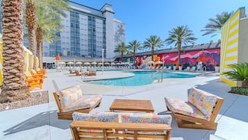 2 outdoor pools, sun loungers
