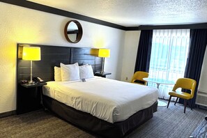 In-room safe, soundproofing, free WiFi, bed sheets - OYO Hotel and Casino Las Vegas (Las Vegas)