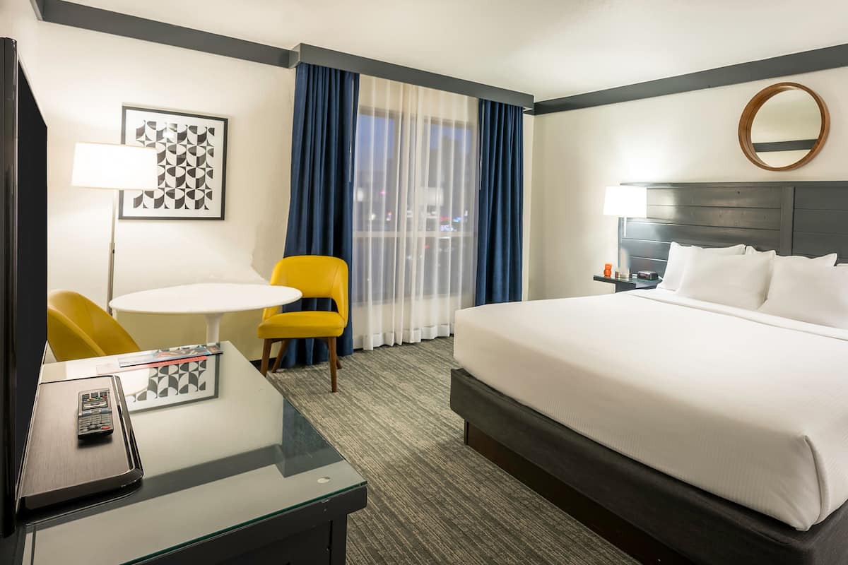 1 bedroom, in-room safe, desk, laptop workspace