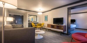 In-room safe, soundproofing, free WiFi, bed sheets - OYO Hotel and Casino Las Vegas (Las Vegas)