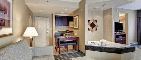 King, Suite, 1 Bedroom, Jetted Tub | Bathroom | Shower, free toiletries, hair dryer, towels