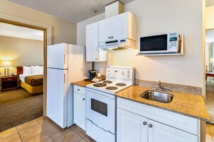 Skrifborð, straujárn/strauborð, þráðlaus nettenging, rúmföt