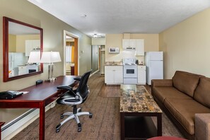 Suite, 1 Queen Bed, Non Smoking | Desk, iron/ironing board, WiFi, bed sheets