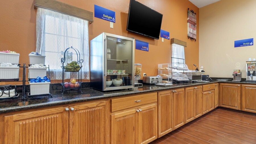 Best Western Windwood Inn & Suites