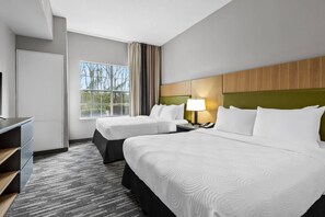 Suite, 1 Bedroom, Non Smoking | Down comforters, desk, iron/ironing board, cribs/infant beds