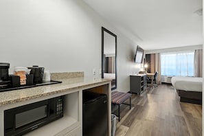 Room, 1 King Bed, Non Smoking | Desk, blackout drapes, iron/ironing board, free WiFi - Country Inn & Suites by Radisson, Merrillville, IN (Merrillville)