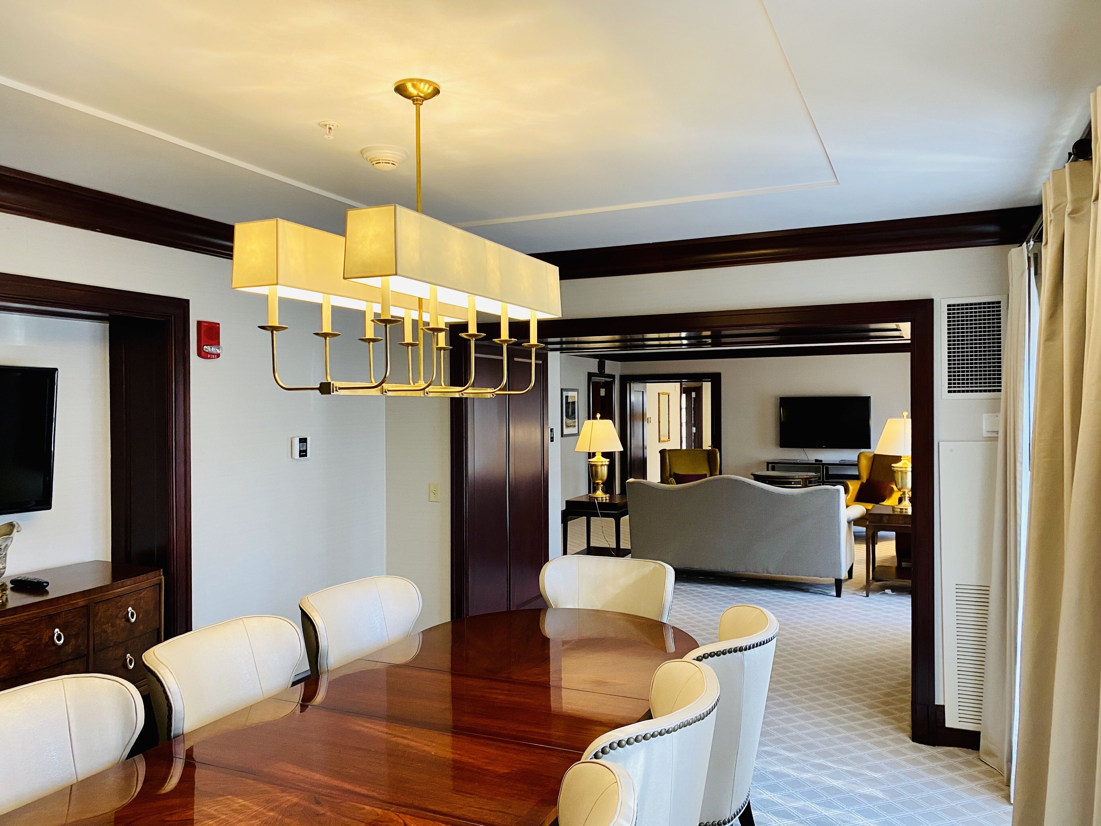 presidential suite, 1 king bed | dining room