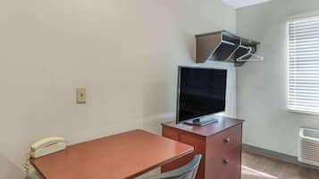 Room, 1 Double Bed, Accessible, Kitchen | Desk, laptop workspace, free WiFi, bed sheets
