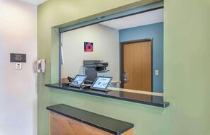 Reception - Studio 6 Extended Stay Little Rock Southwest AR (Little Rock)
