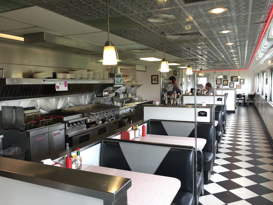 Breakfast, lunch, dinner served; American cuisine