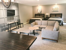 The Lodge, 4 Queen Beds | Living room | LCD TV, toys