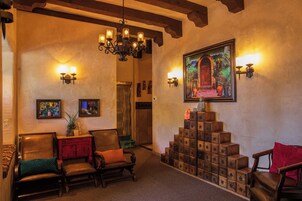 Couples treatment rooms, sauna, hot tub, steam room, body treatments