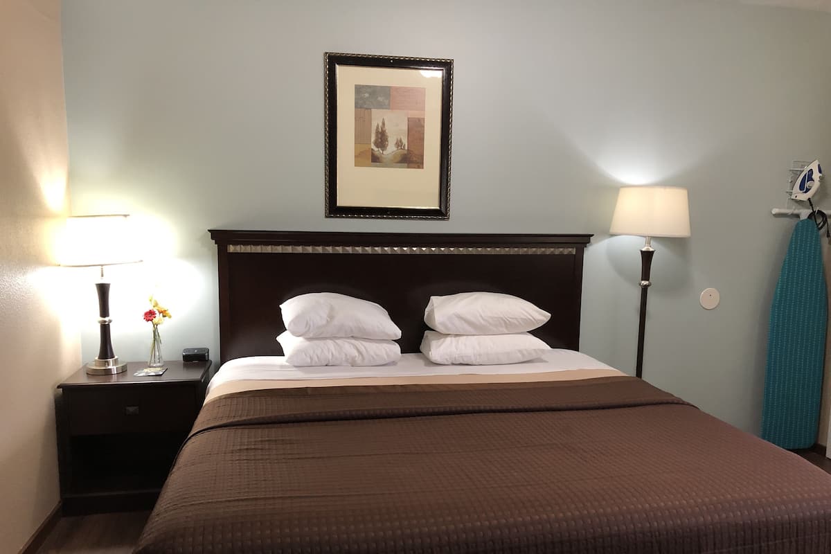 Deluxe-Zimmer, 1 Queen-Bett | Bettwäsche aus ägyptischer Baumwolle, hochwertige Bettwaren