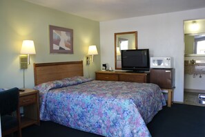 Rom – standard, 1 queensize-seng | Skrivebord, strykejern/-brett og wi-fi (inkludert)