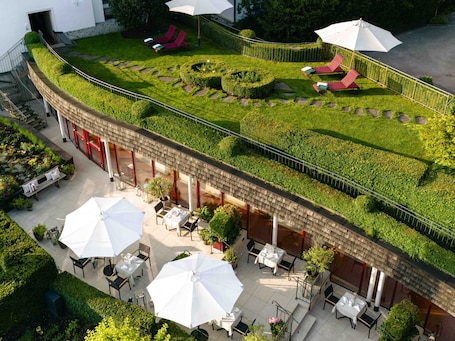 Sundeck. Hotel Kaiserhof Kitzbuehel