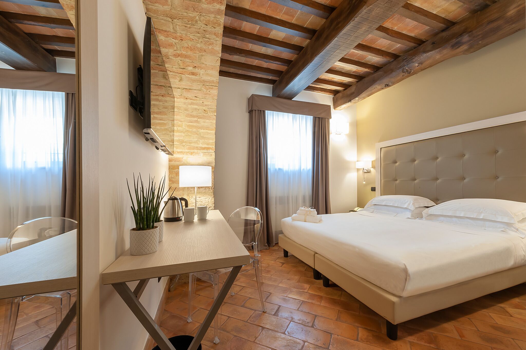 Premium bedding, minibar, in-room safe, desk
