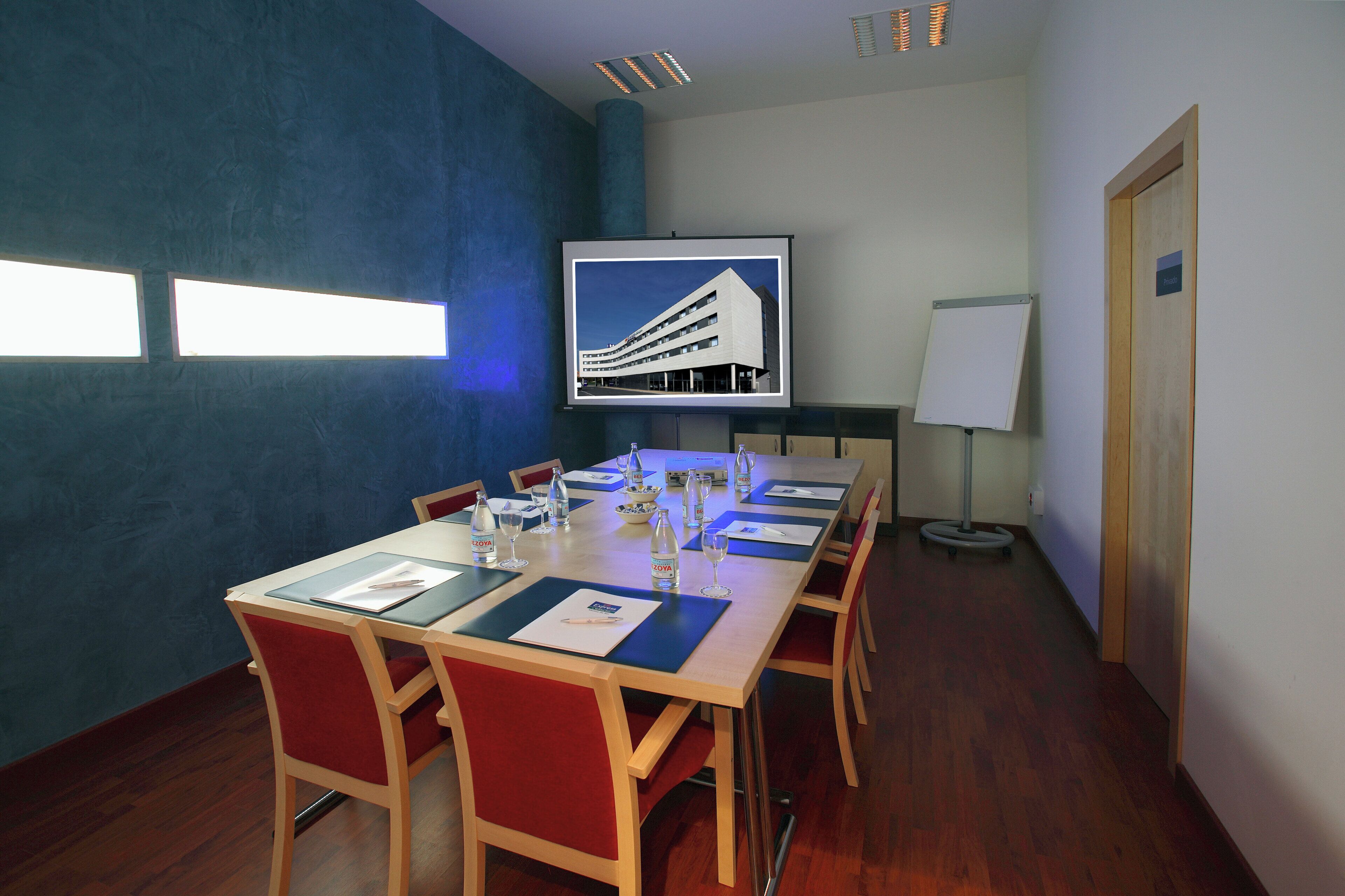 Photo - Holiday Inn Express Barcelona - Molins de Rei by IHG