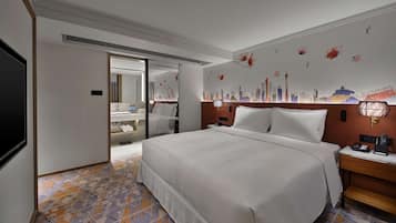 KING 1BEDROOM JUNIOR SUITE | Premium bedding, down comforters, memory foam beds, in-room safe