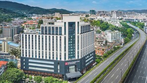 Front of property - Hilton Garden Inn Guangzhou Tianhe (Guangzhou)
