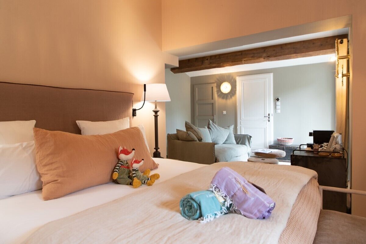 deluxe suite | 1 bedroom, premium bedding, minibar, in-room safe