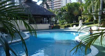 El Tropicano