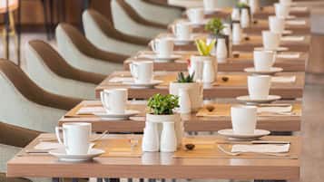 Daily buffet breakfast for a fee