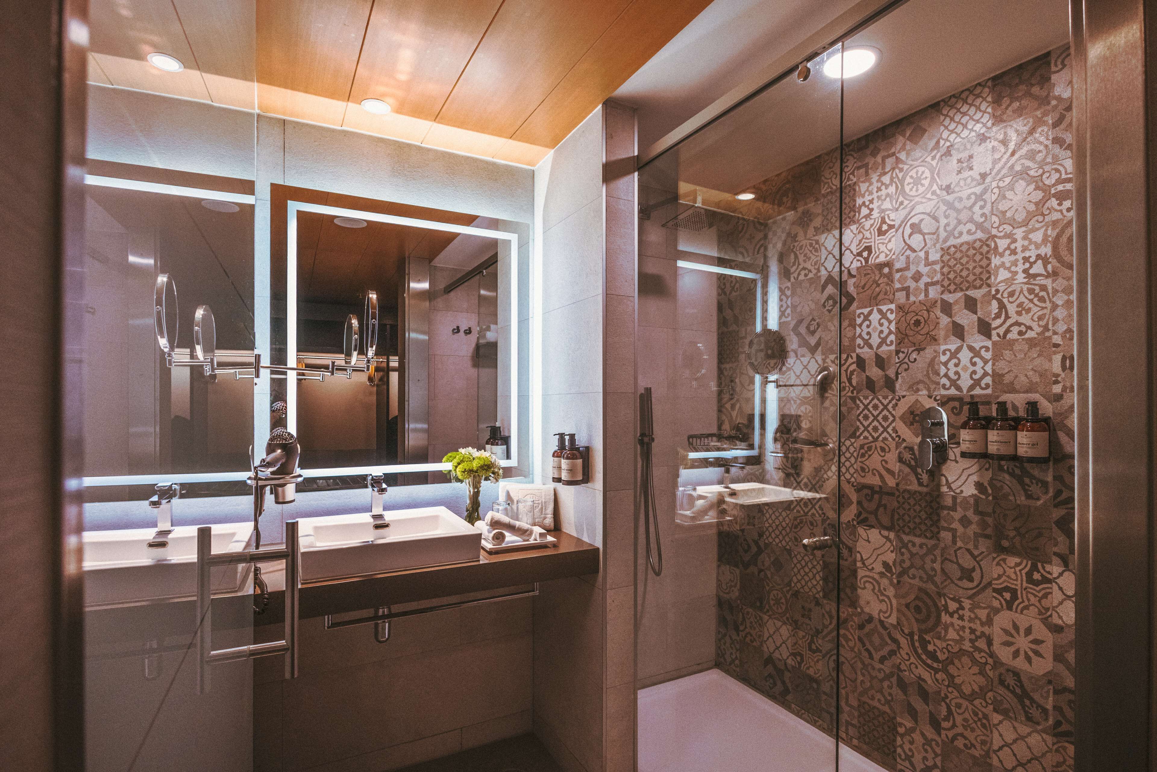 shower, rainfall showerhead, eco-friendly toiletries, hair dryer