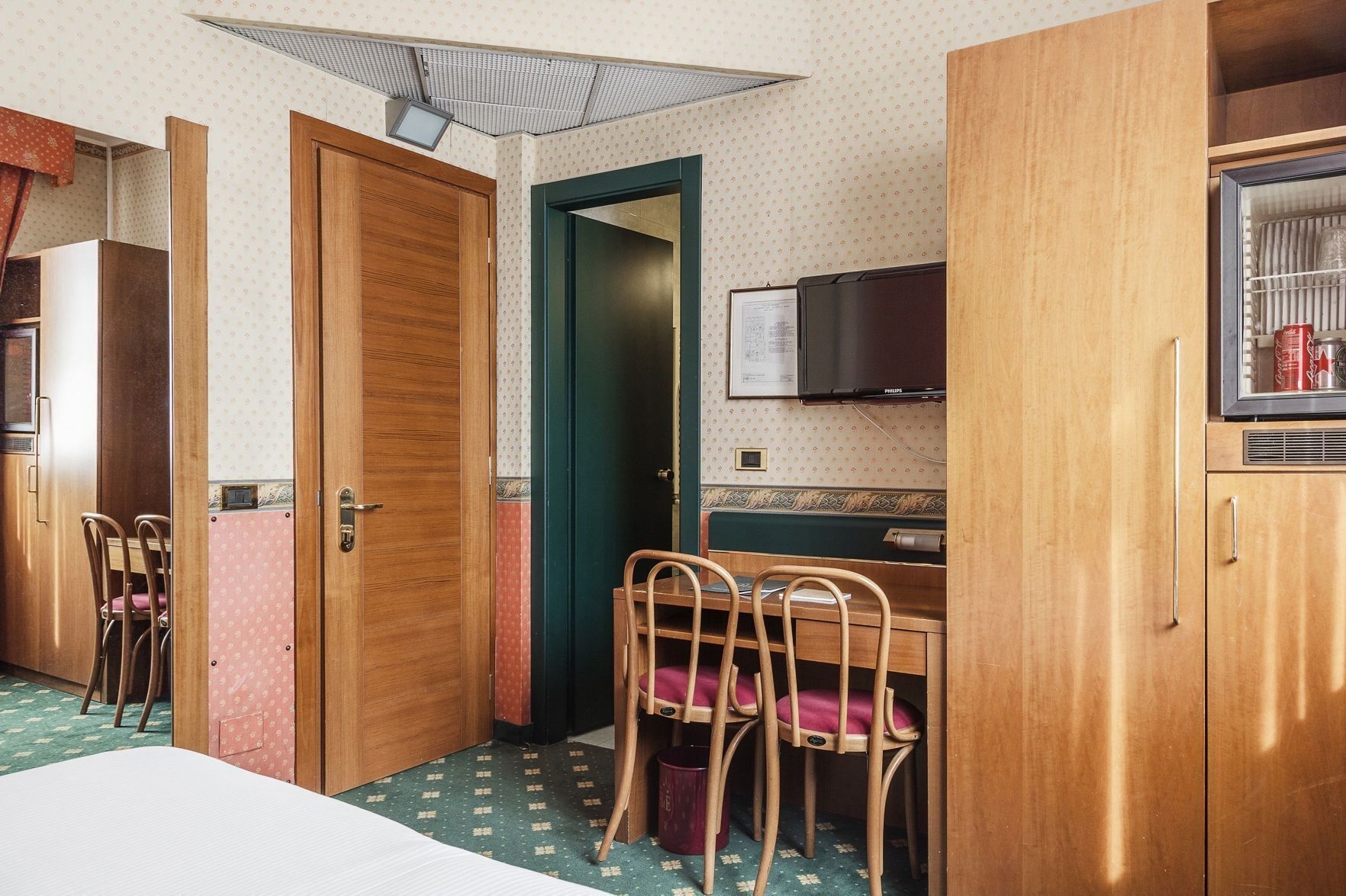 Couette en duvet d'oie, minibar, coffres-forts dans les chambres, bureau