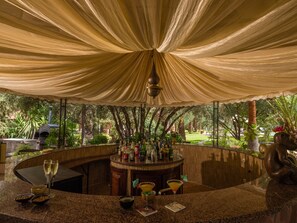 Bar (en la propiedad)