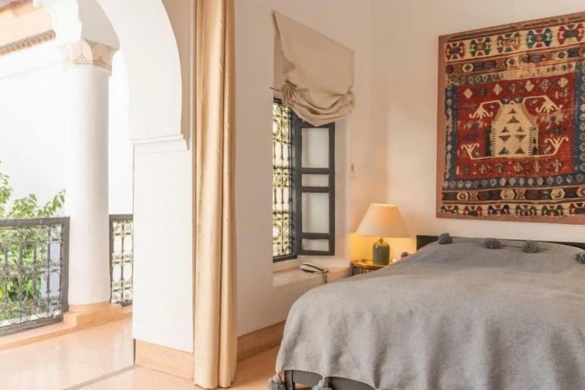 Frigobar, cofres nos quartos, Wi-Fi de cortesia