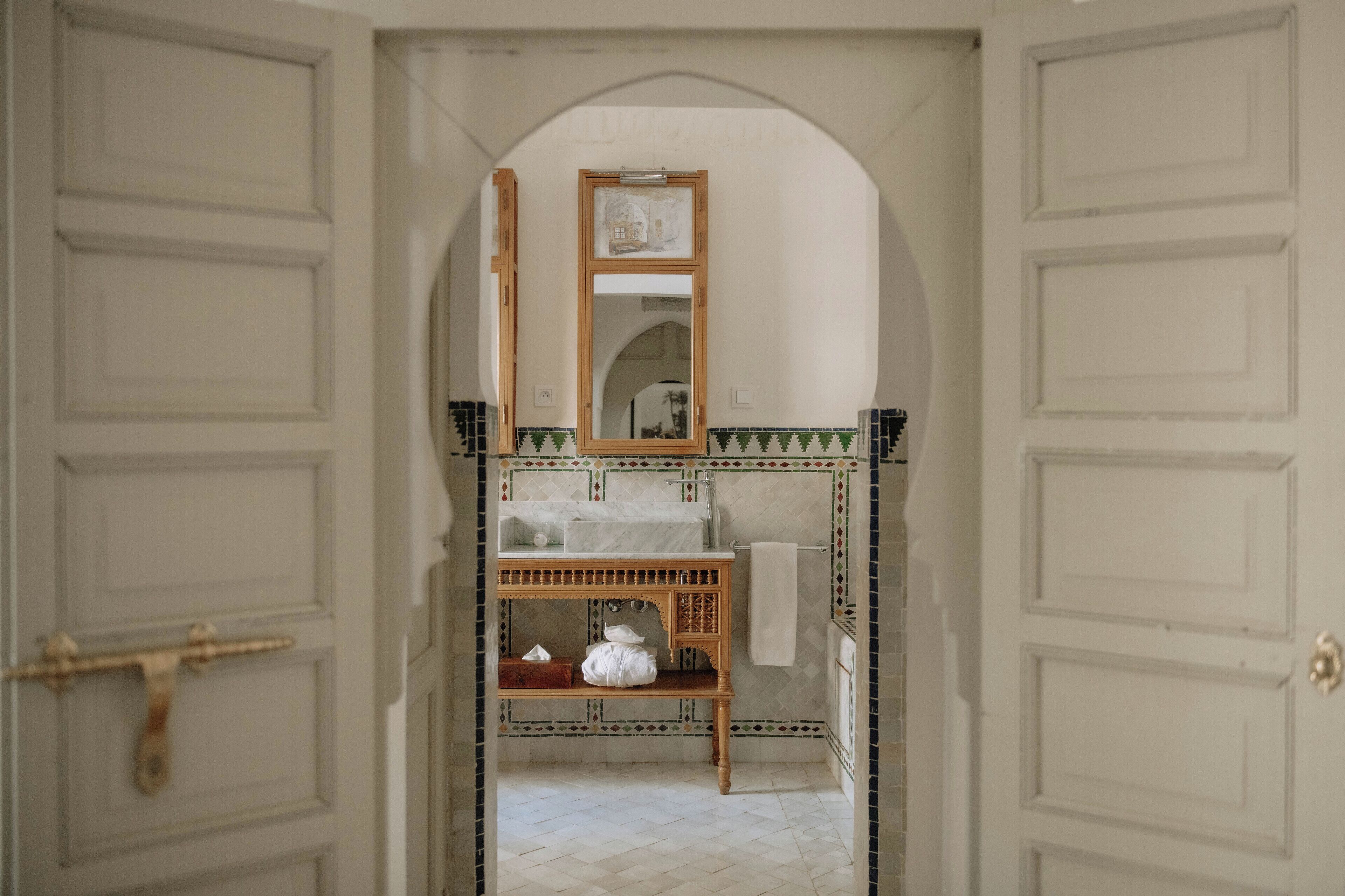 premium suite | bathroom | free toiletries, hair dryer, bathrobes, towels