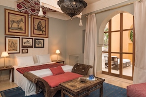 Signature Room, Garden Area | Premium bedding, in-room safe, desk, blackout drapes