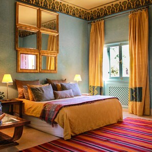 Habitación Signature, en la zona del jardín | Ropa de cama de alta calidad, caja fuerte, escritorio y cortinas opacas