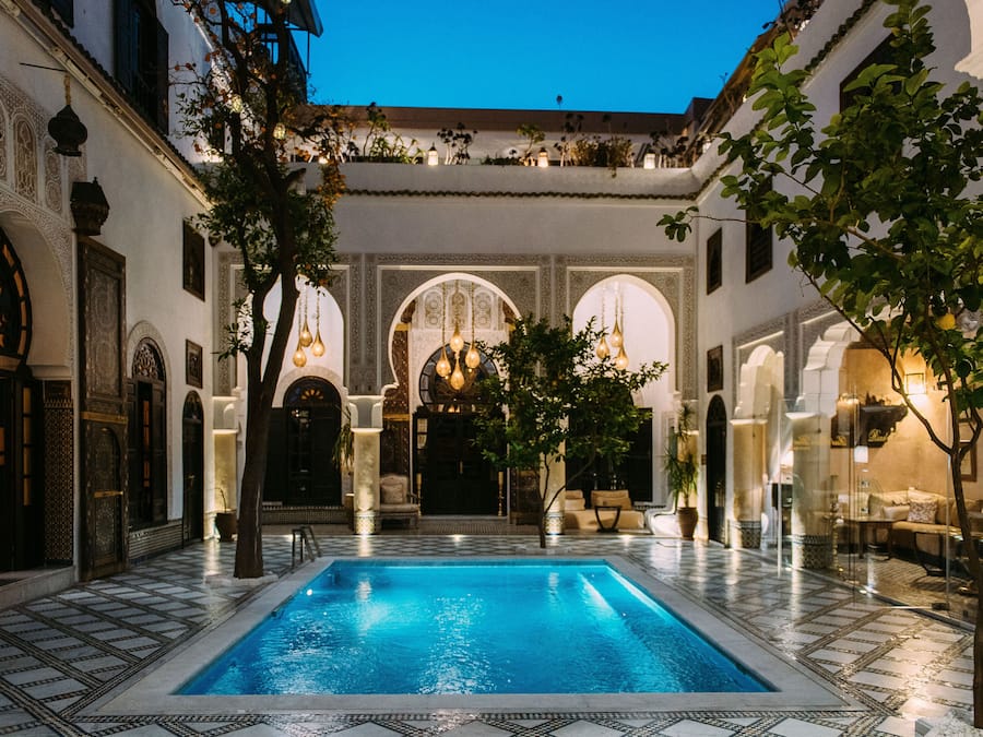 Außenpool, Liegestühle