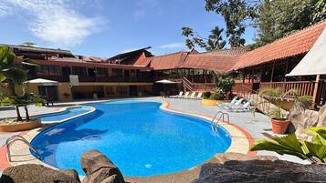 Outdoor pool, pool loungers