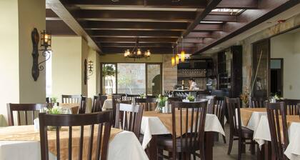 Hotel Plaza Real Suites & Apartments