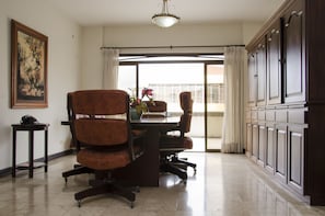 Meeting facility