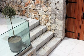 Majoituspaikan sisäänkäynti