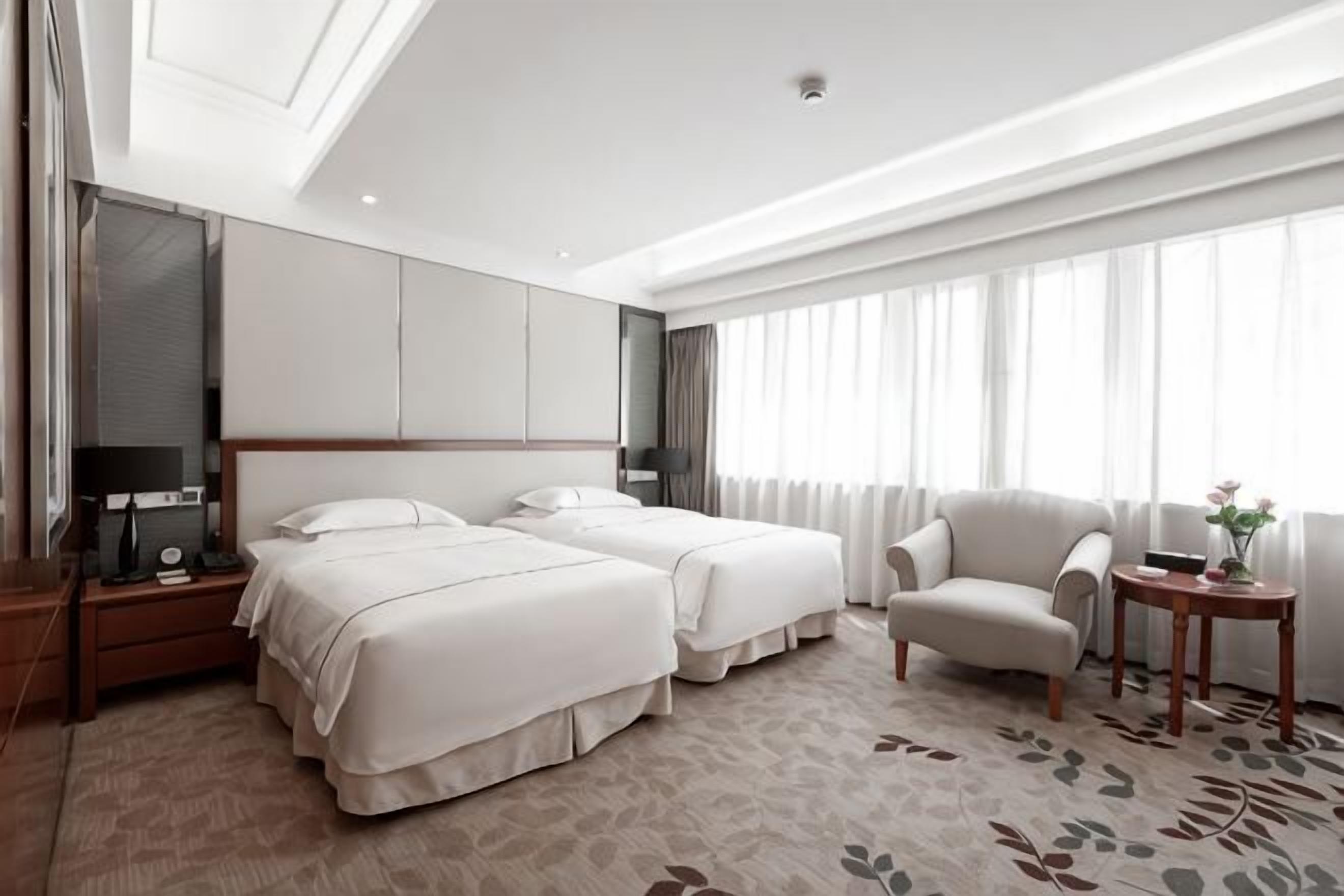 Minibar, desk, laptop workspace, blackout curtains