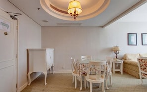 Room - Golden Coast Lawton Hotel (Haikou)